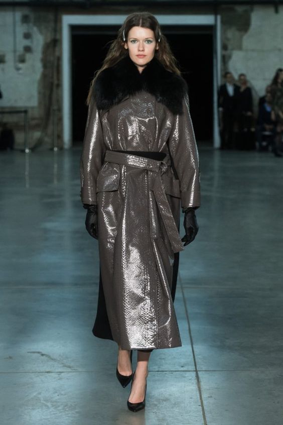 Igor Chapurin 2018/19 Ready-To-Wear