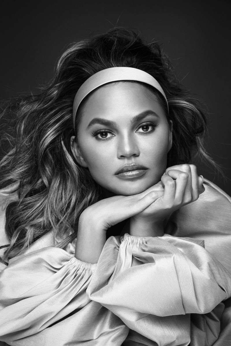 chrissy_teigen_1_2021_legjobban_fizetett_modelljei_lilla_stilusblogja.jpg