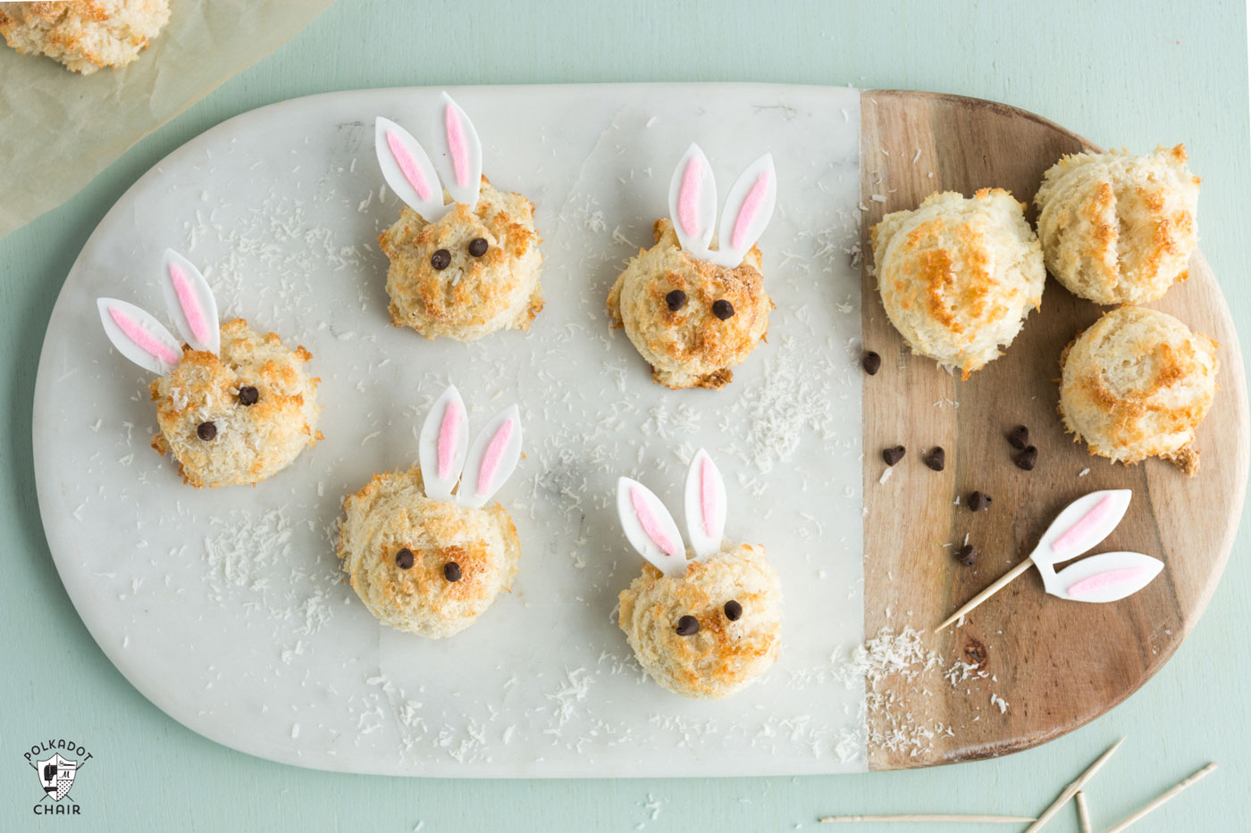 Húsvéti kókuszos nyuszi macaron (www.polkadotchair.com)