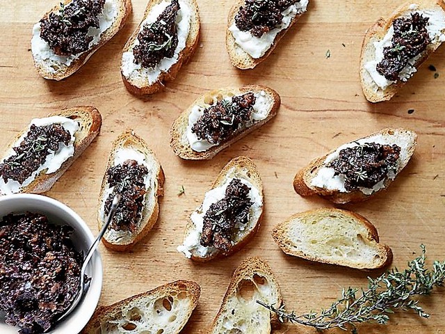 Tapenade, a provance-i olívabogyó pástétom
