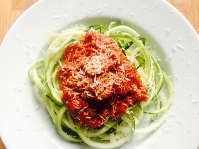Cukkini spagetti, csak hogy csavarjunk rajta egyet...