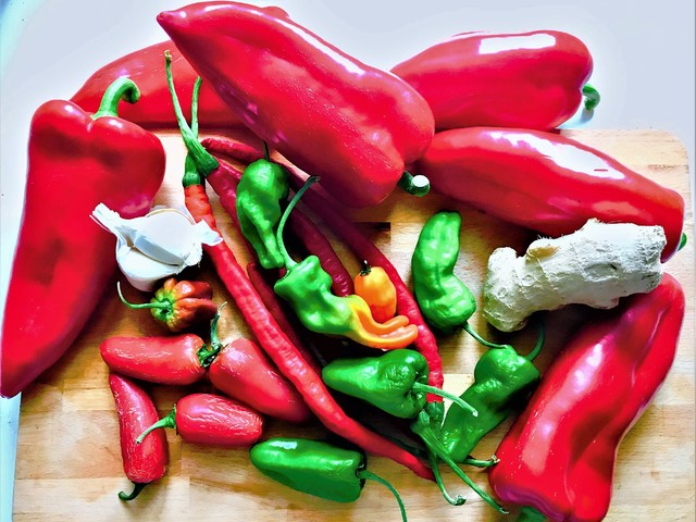 Fokhagymás-gyömbéres (bika erős) chiliszósz