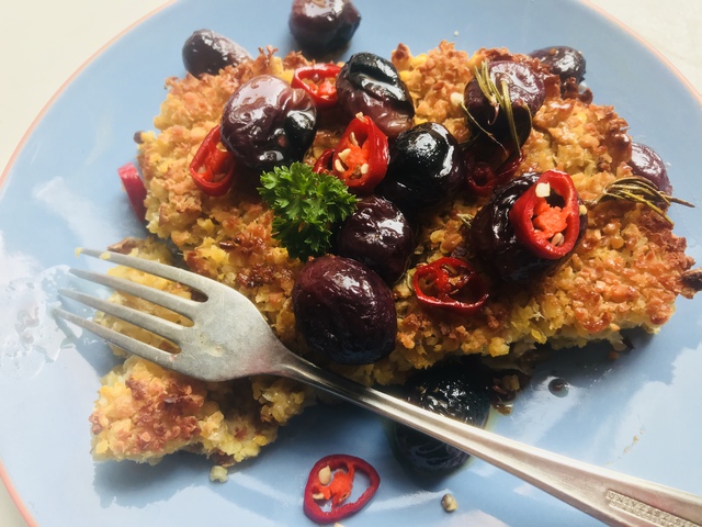 Falafel pite sült szőlővel
