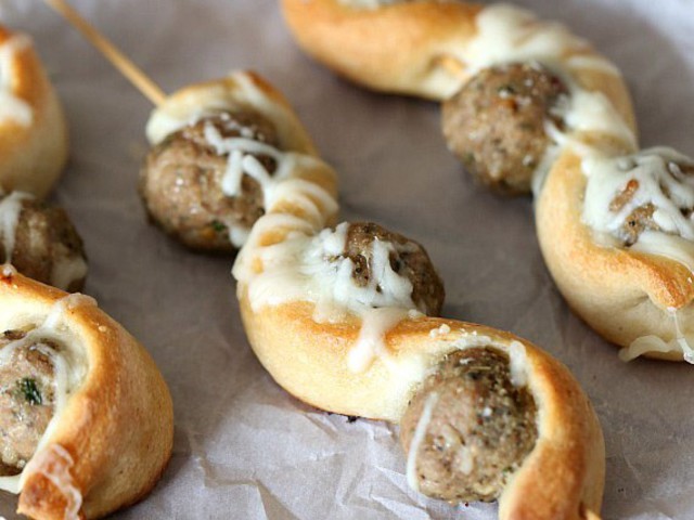 Húsgombócos kígyó