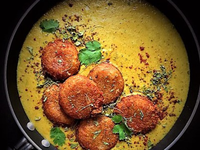Melengető finomság, avagy kofta, curry szószban