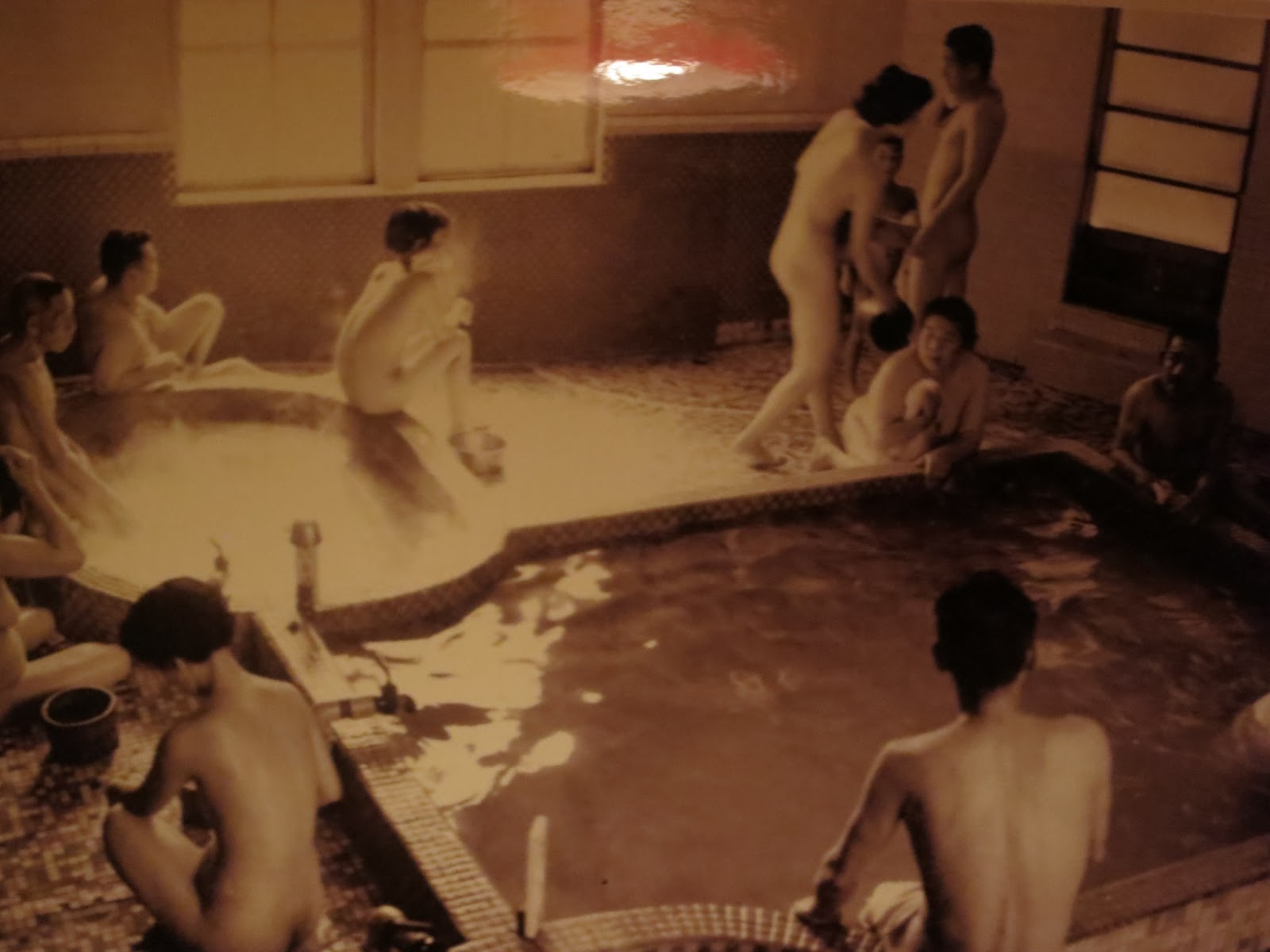 голые японки в общественных банях фото 82