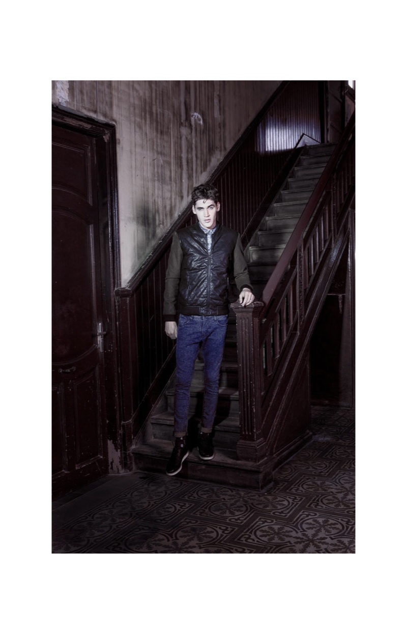 bershka-august-look-book-isaac-carew-004.jpg