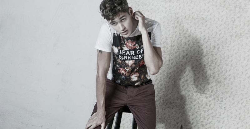 bershka-august-look-book-isaac-carew-009.jpg