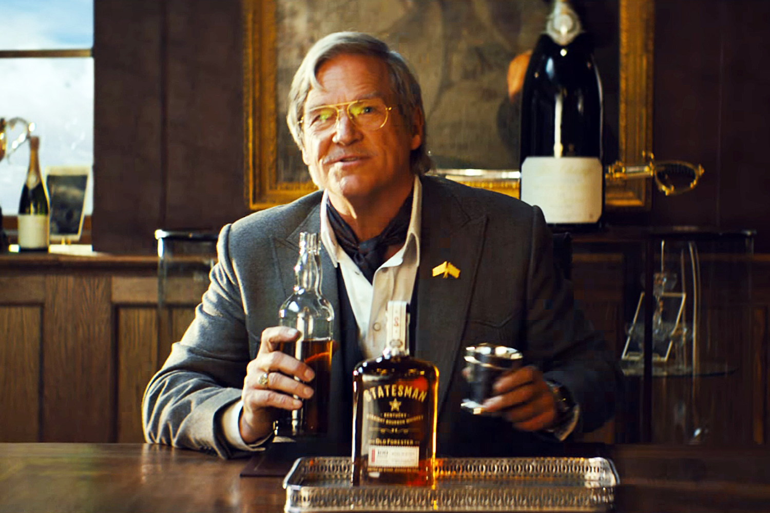 jeff-bridges-kingsman-2-whiskey.jpg