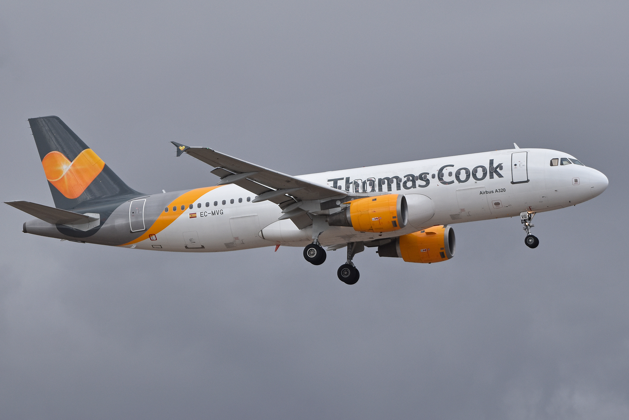 airbus_a320-212_ec-mvg_thomas_cook_balearics_46218559284.jpg