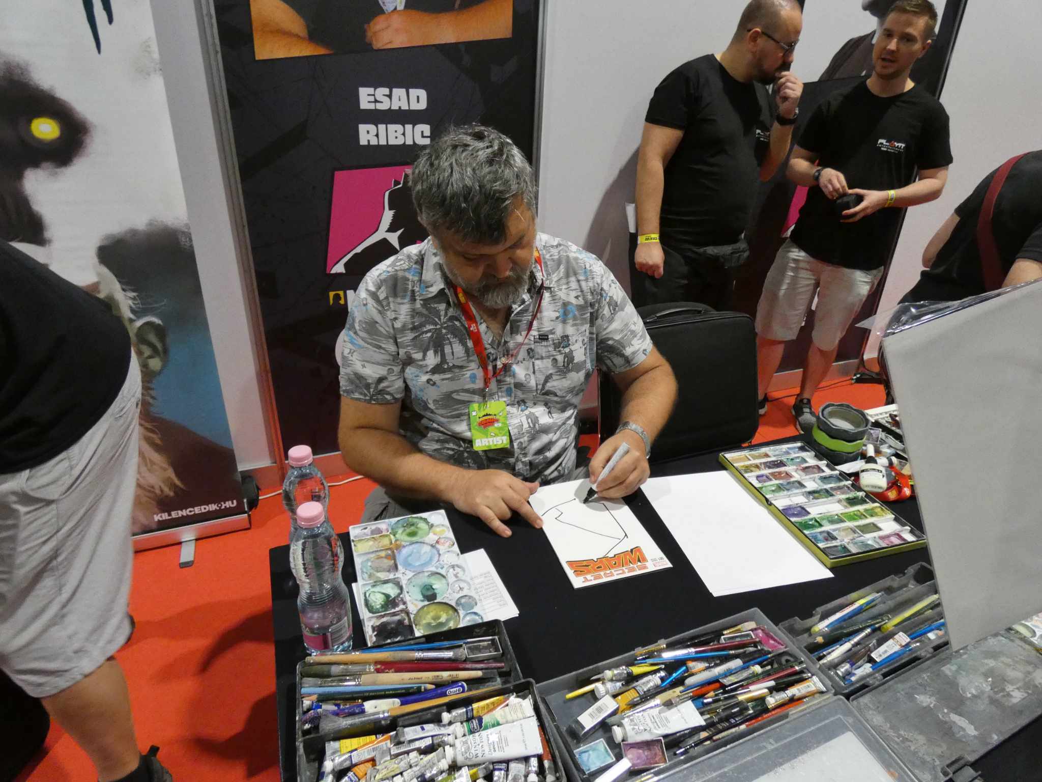 Esad Ribic firkál