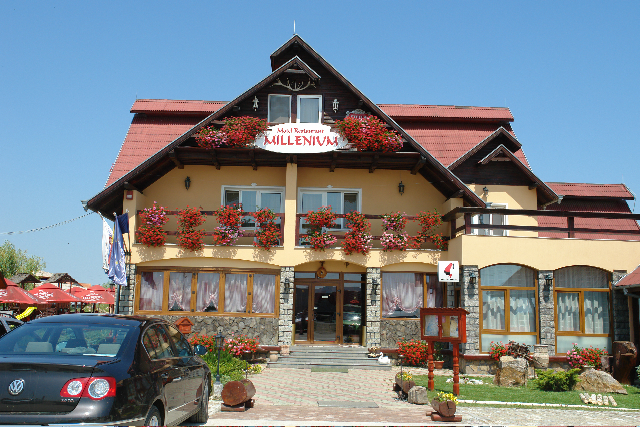 Millenium - Salonta.jpg