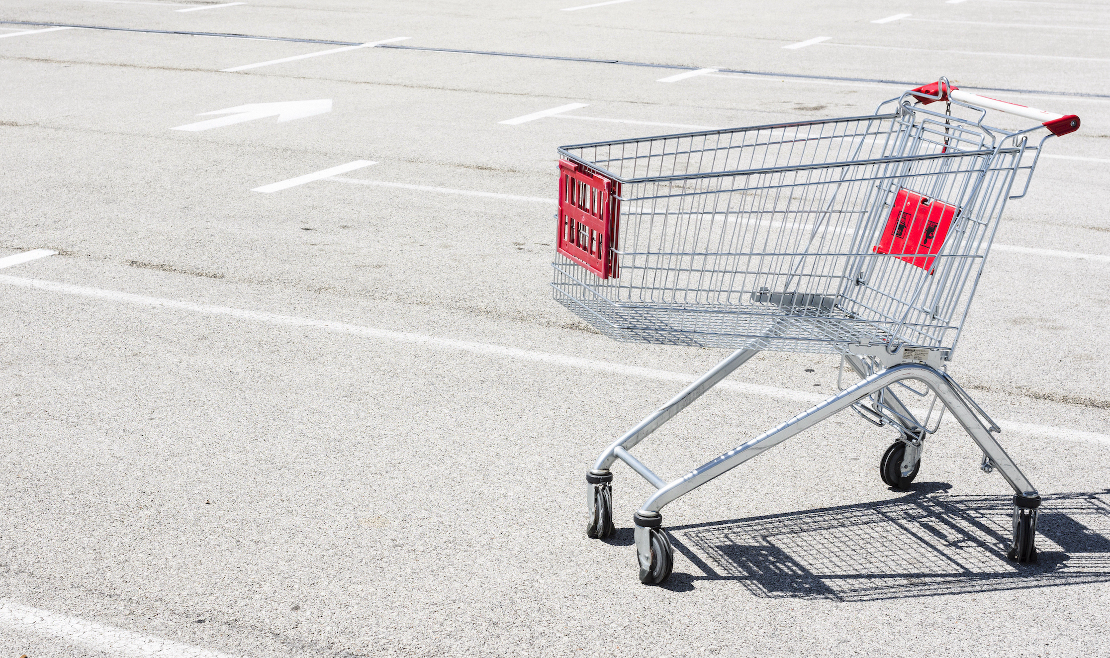 shopping-cart-outside-supermarket_1.jpg