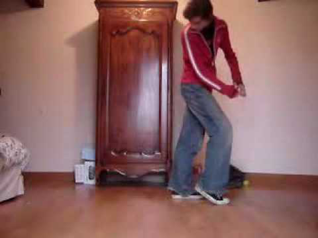 Tanuld meg 2 perc alatt a Michael Jackson féle "moonwalk"-ot
