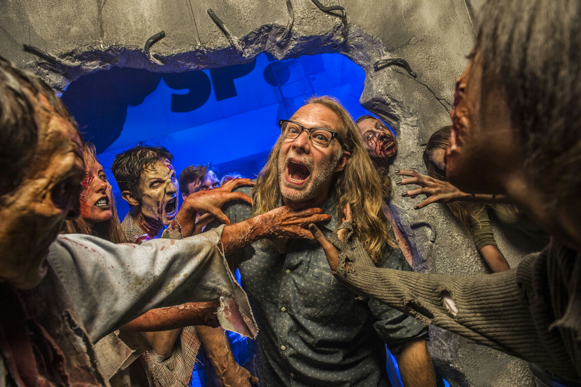 wpid-greg-nicotero-at-hhn24-jpg.jpeg