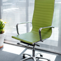 A gurulós szék varázsa: Kényelem és funkcionalitás egyetlen ülőalkalmatosságban