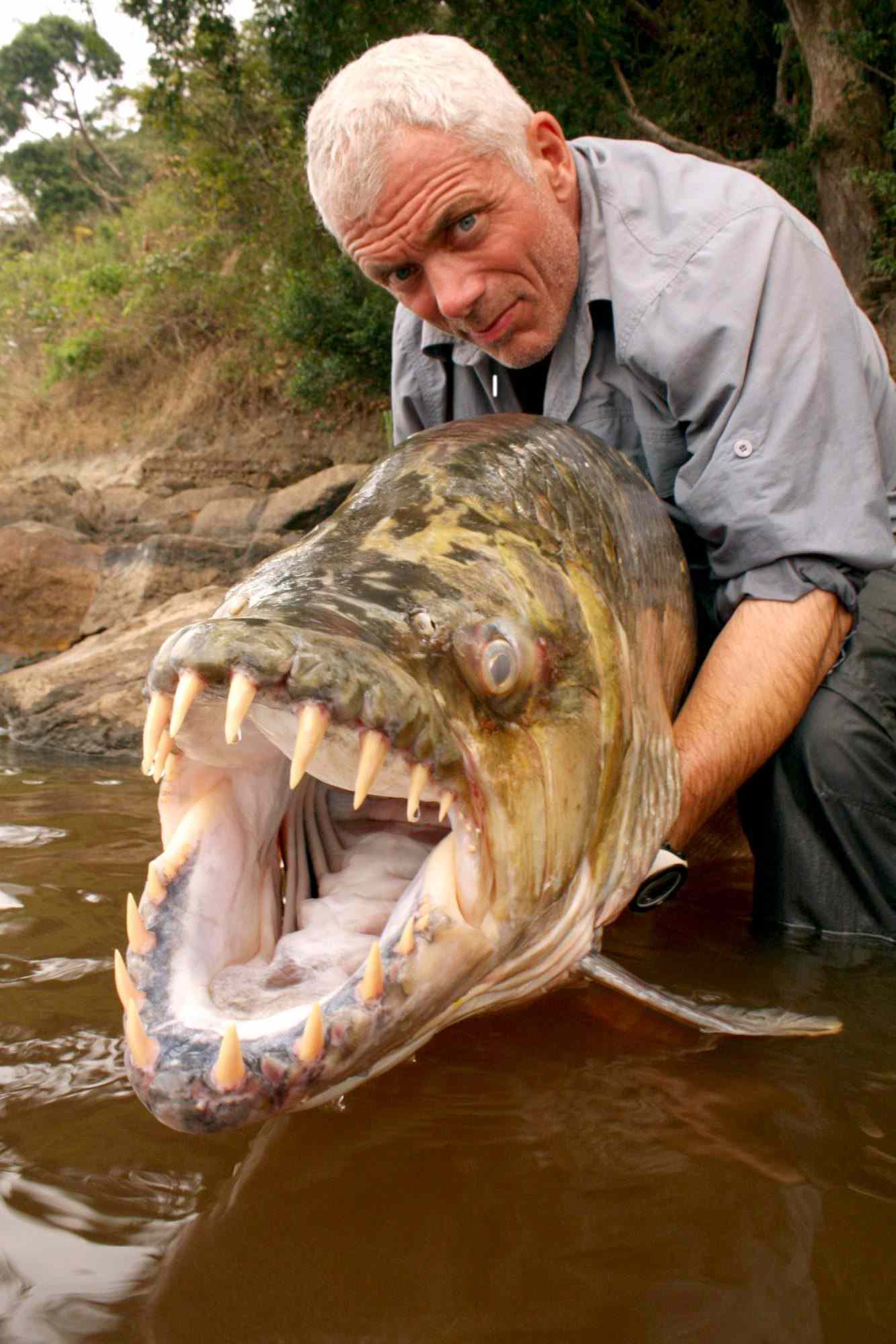 river-monsters-2000-d6f20f11b91944e2875c74abf721b60c.jpg