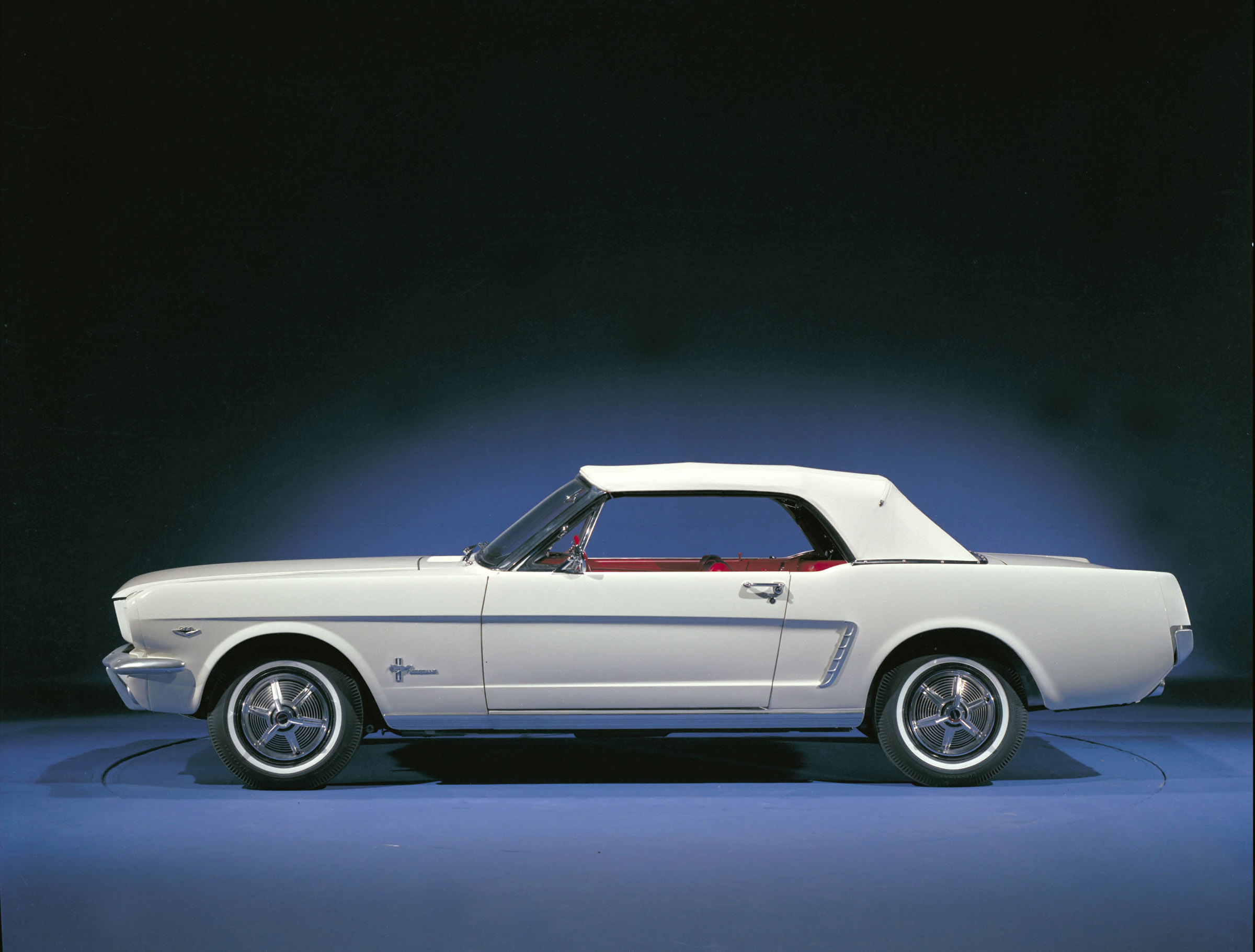 1964-1_2-ford-mustang-convertible-03.jpg