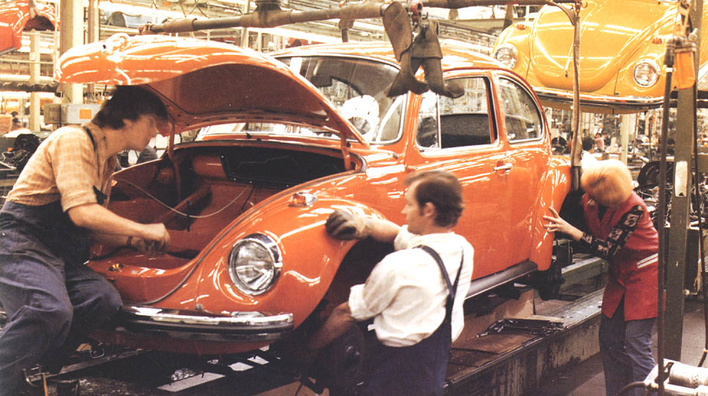 1973-VW-1303-Super-Beetle-Assembly-Line.jpg