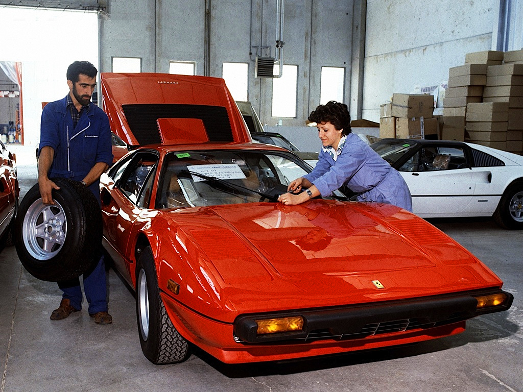 1978-Ferrari-308-assembly-line-b.jpg