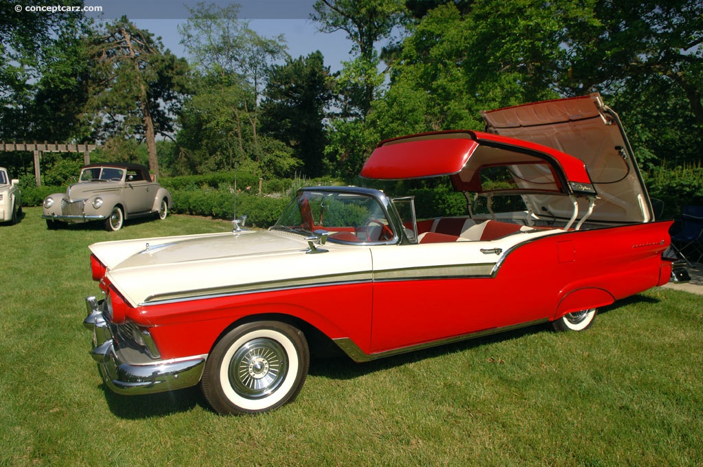 57-Ford_Fairlane_Skyliner_DV-08-CC_07.jpg