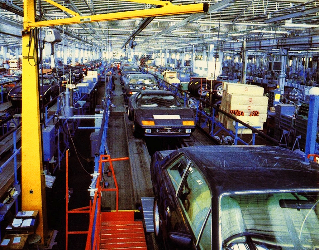 a-Ferrari-assembly-line.jpg