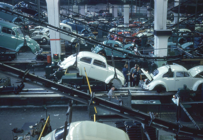 g-volkswagen-assembly-line.jpg