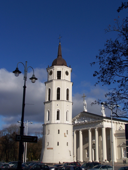 vilniusarkikattower.JPG