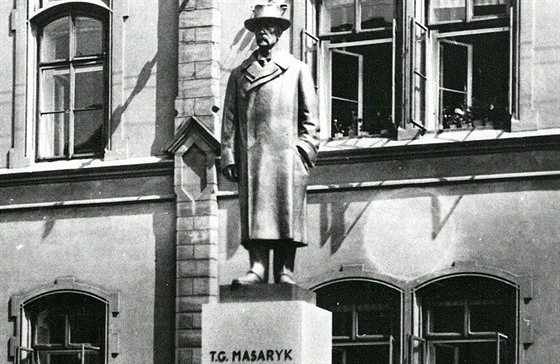 masaryk_loudy.jpg