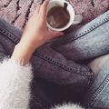 #tea #chill #green #strawberry #lemongrass #hot #pickwick #sweater #carpet #series #desperatehausewives #instasize #instapic #instadaily #tagsforlikes