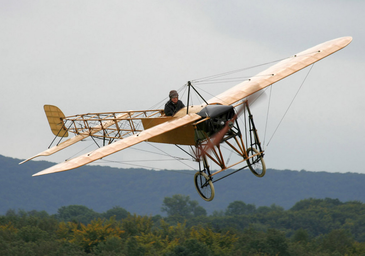 Blériot XI repülőgép restaurált példánya.