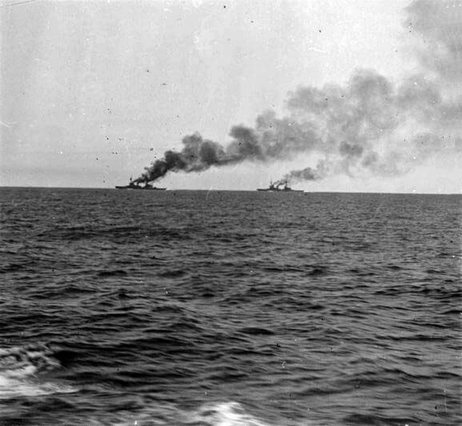 A két angol csatacirkáló Falklandnál.