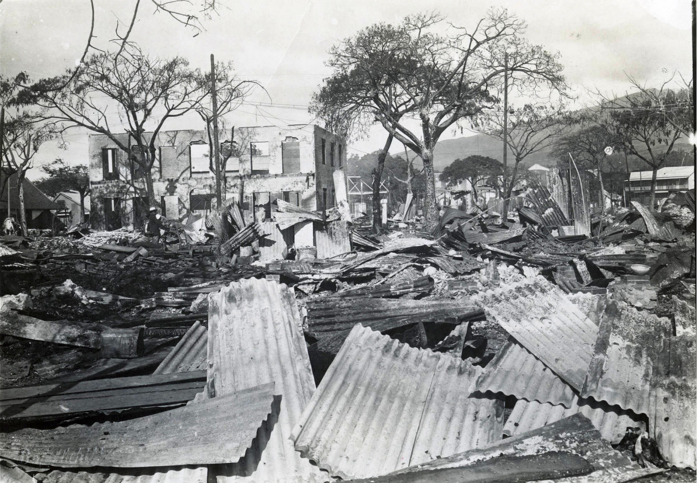 Papeete a német támadás után.