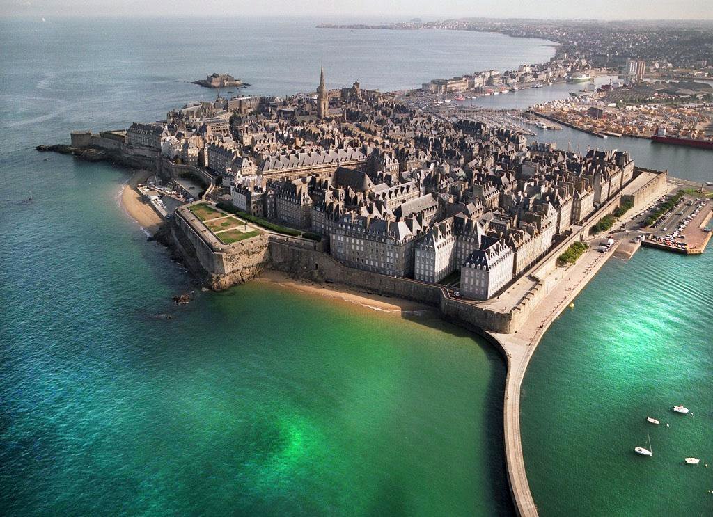 St.Malo, a másik híres kalózfészek.