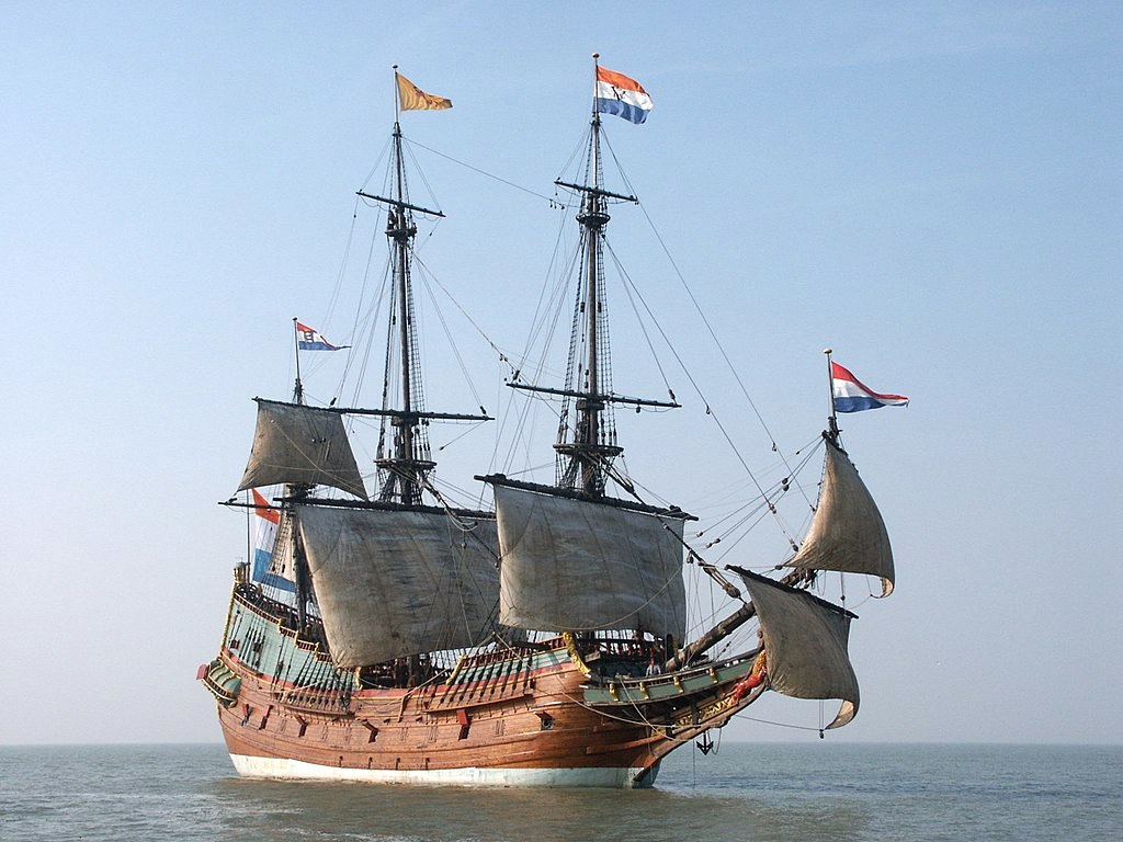 A Kelet-indiai Társaság egyik hajójának, az 1628-ban épült, Ausztrália partjainál az első útján hajótörést szenvedő Batáviának a replikája.