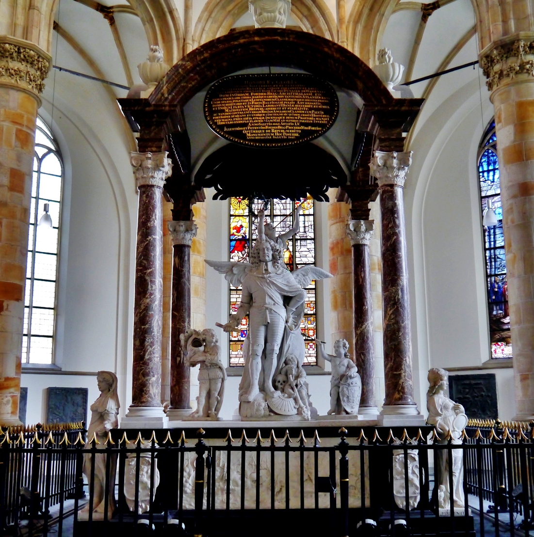 Wassenaer pompás emlékműve – kenotáfiuma – a hágai Szent Jakab templomban.