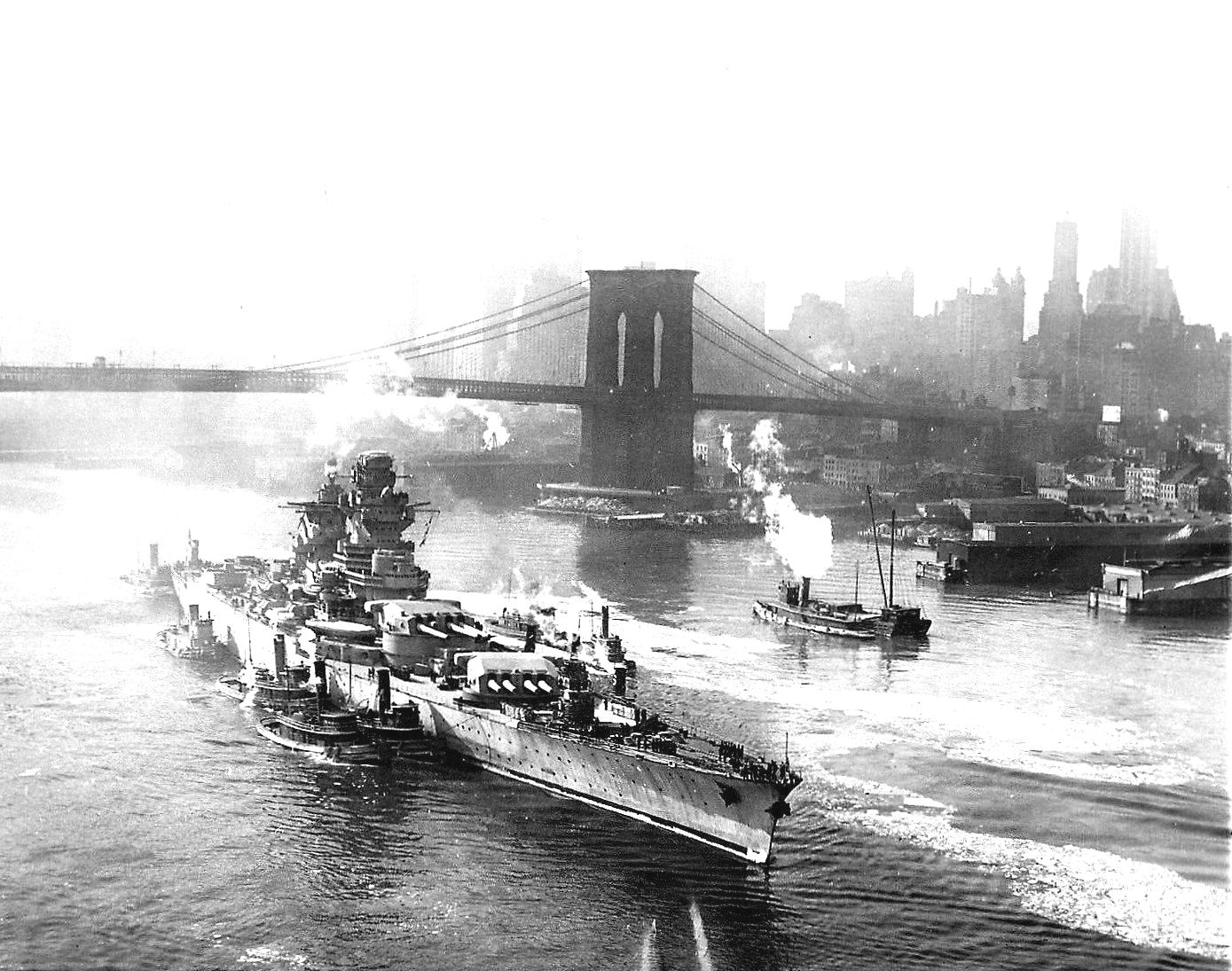A nagyjavításra New Yorkba érkező csatahajó 1943 februárjában.