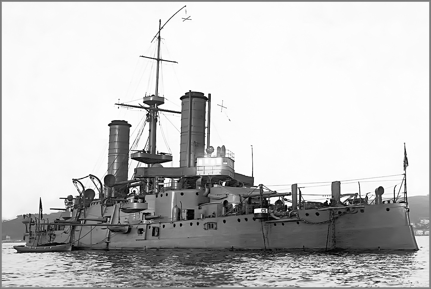 Egy régebbi olasz csatahajó, az események idején Velencében állomásozó Emanuele Filiberto.