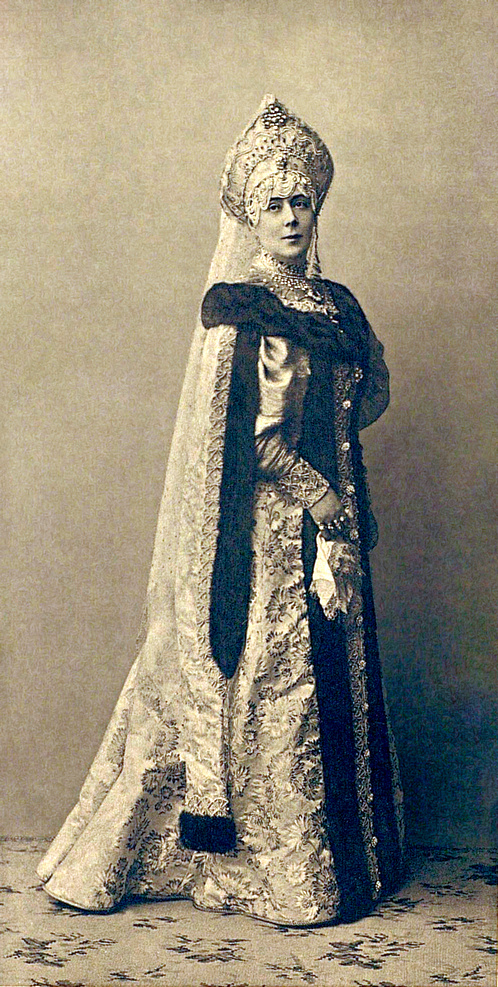 Makarov felesége 1903-ban, egy jelmezbálon.