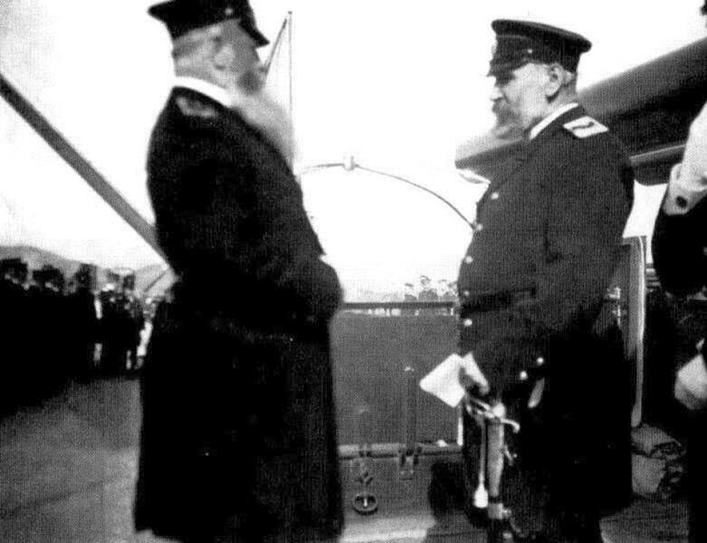 Makarov, és későbbi utódja, Wilhelm Wittheft tengernagy.