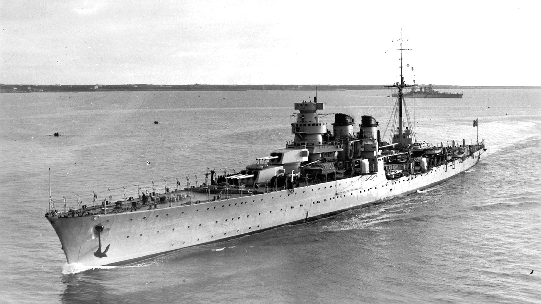 A 8. Osztag kötelékébe tartozó Giuseppe Garibaldi, az olasz flotta egyik legjobb cirkálója.