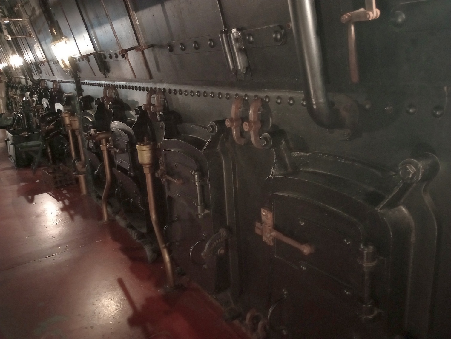 A jobb oldali kazánsor.