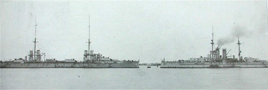 Az olasz Dante Alighieri csatahajó Polában, 1919 márciusában. Mellette jobbra a Tegetthoff.