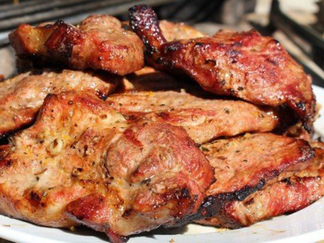 "Mojo"-ban pácolt tarja grillezése