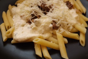 Mascarponés, darált húsos penne