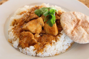 Tandori csirke curry, rizzsel és chapati-val