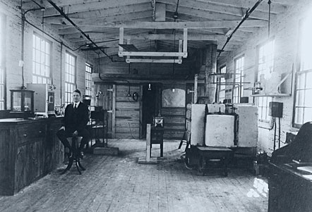 History-1915-1921-newarkresearchlab-lg-032812jpg.jpg