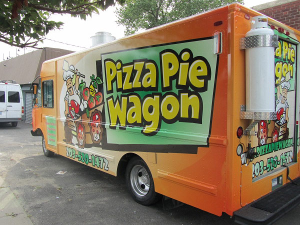 gallery-large-pizza-truck.jpg