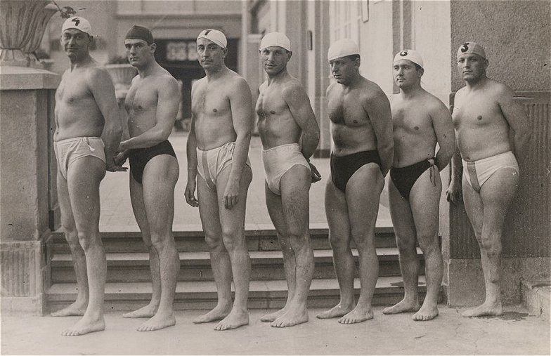 olympic_gold_medalist_hungarian_water_polo_team_1932_los_angeles.jpg