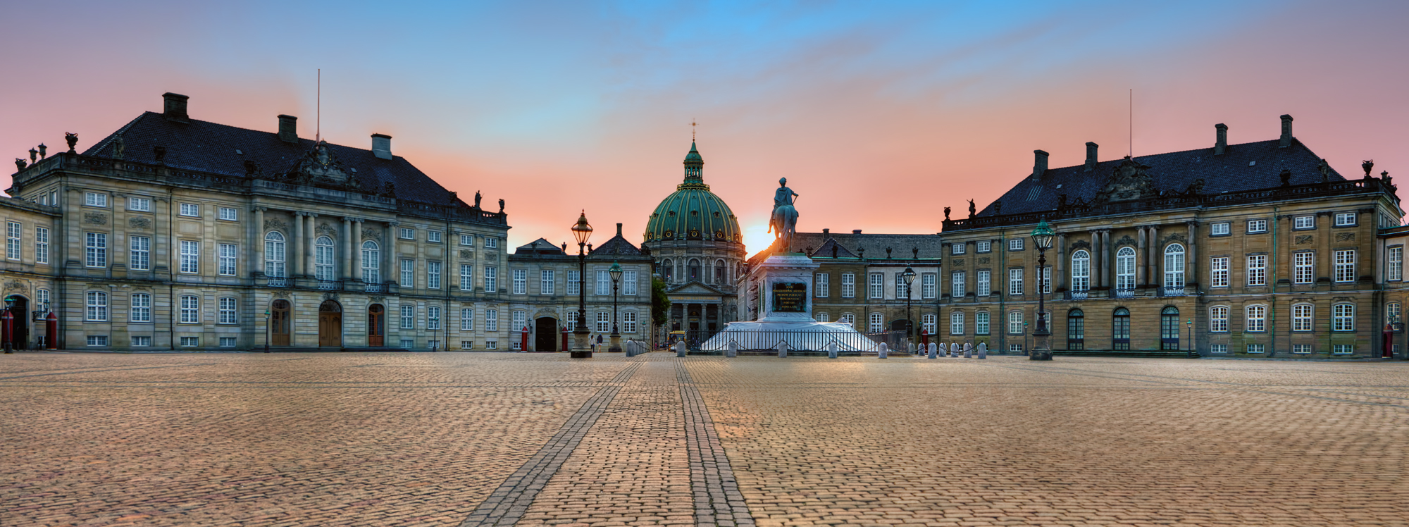 amalienborg-palace-copenhagen.jpg